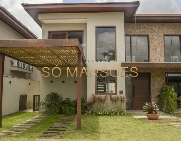 CASA À VENDA NO CONDOMÍNIO ANGATU EM ARRAIAL D’AJUDA A 80 METROS DA PRAIA.