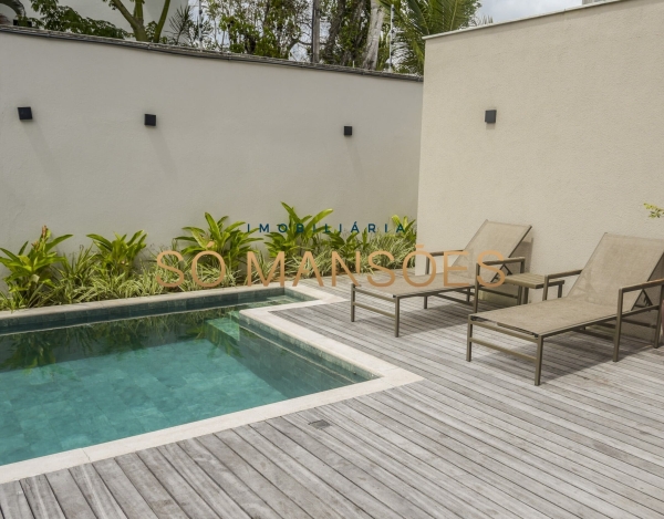 Casa Espaçosa à Venda com 4 Suítes e Espaço Gourmet no Arraial d'Ajuda, Arraial d'Ajuda - MG