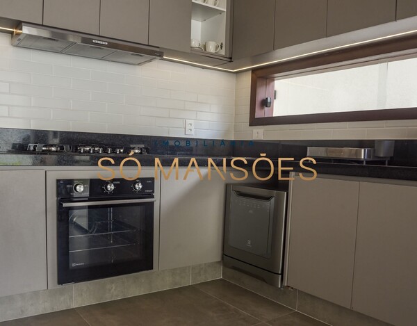 CASA À VENDA NO CONDOMÍNIO ANGATU EM ARRAIAL D’AJUDA A 80 METROS DA PRAIA.