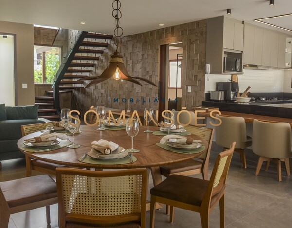 CASA À VENDA NO CONDOMÍNIO ANGATU EM ARRAIAL D’AJUDA A 80 METROS DA PRAIA.