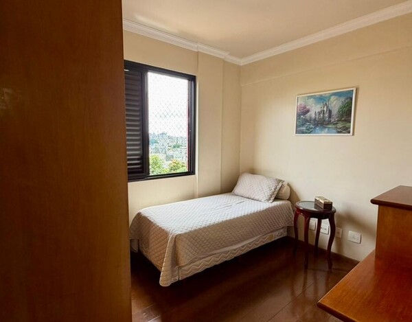 APARTAMENTO DE 146 M² À VENDA NO CORAÇÃO EUCARÍSTICO COM VARANDA E 3 VAGAS.