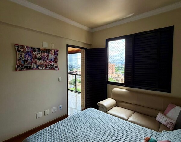 APARTAMENTO DE 146 M² À VENDA NO CORAÇÃO EUCARÍSTICO COM VARANDA E 3 VAGAS.