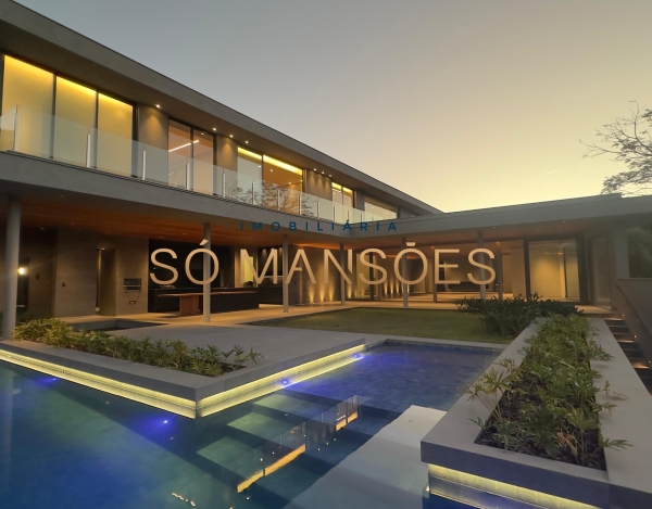 Casa à Venda no Vale dos Cristais, Nova Lima/MG — 1.036m², 5 Suítes, Piscina e Home Cinema.