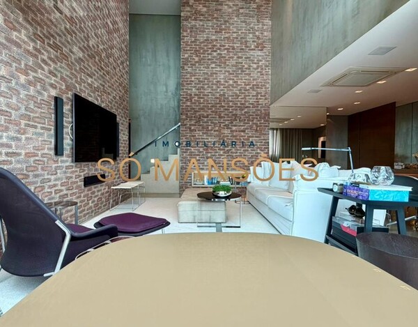 APARTAMENTO DUPLEX IMPECÁVEL COM PROJETO ASSINADO POR ELIANE PINHEIRO E VISTA DESLUMBRANTE.