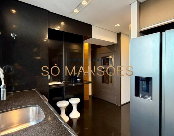 APARTAMENTO DUPLEX IMPECÁVEL COM PROJETO ASSINADO POR ELIANE PINHEIRO E VISTA DESLUMBRANTE.