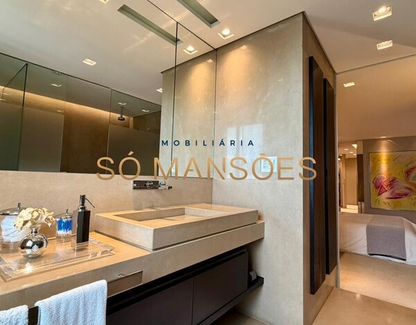 APARTAMENTO DUPLEX IMPECÁVEL COM PROJETO ASSINADO POR ELIANE PINHEIRO E VISTA DESLUMBRANTE.