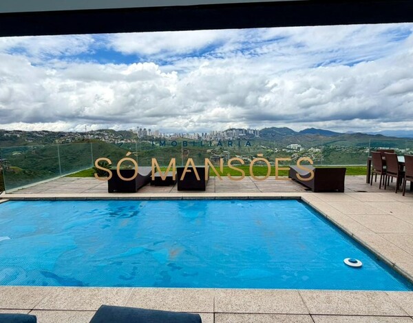 CASA DE 487 M² À VENDA NO VILA ALPINA COM VISTA DEFINITIVA.