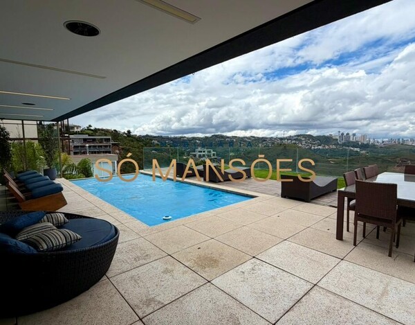 CASA DE 487 M² À VENDA NO VILA ALPINA COM VISTA DEFINITIVA.