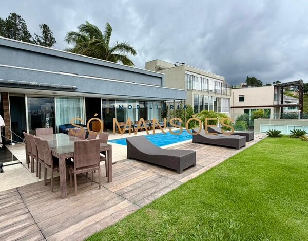 CASA DE 487 M² À VENDA NO VILA ALPINA COM VISTA DEFINITIVA.