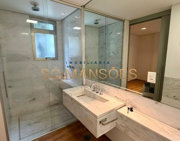 CASA DE 487 M² À VENDA NO VILA ALPINA COM VISTA DEFINITIVA.