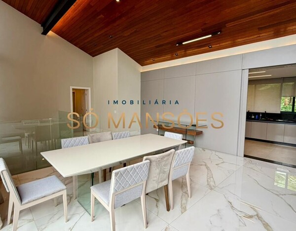 CASA DE 400 M² À VENDA NO CONDOMÍNIO BOSQUE DA RIBEIRA.