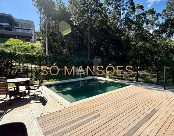 CASA DE 400 M² À VENDA NO CONDOMÍNIO BOSQUE DA RIBEIRA.