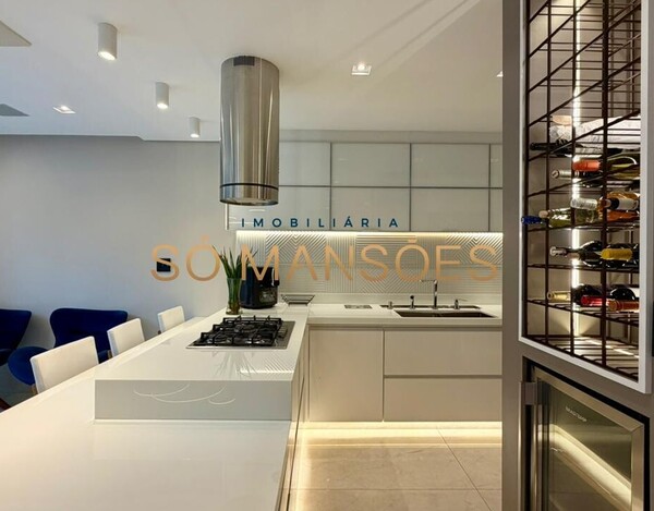 CASA MOBILIADA DE 358 M² À VENDA EM CONDOMÍNIO FECHADO DENTRO DE BH.