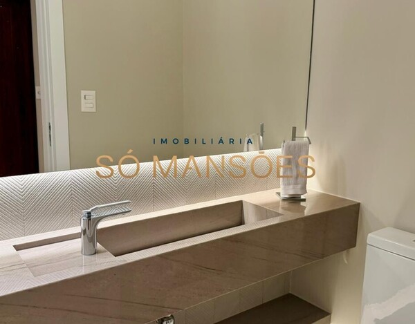 CASA MOBILIADA DE 358 M² À VENDA EM CONDOMÍNIO FECHADO DENTRO DE BH.