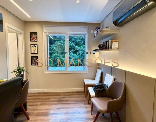 CASA MOBILIADA DE 358 M² À VENDA EM CONDOMÍNIO FECHADO DENTRO DE BH.