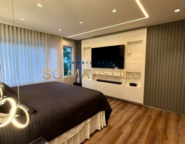 CASA MOBILIADA DE 358 M² À VENDA EM CONDOMÍNIO FECHADO DENTRO DE BH.