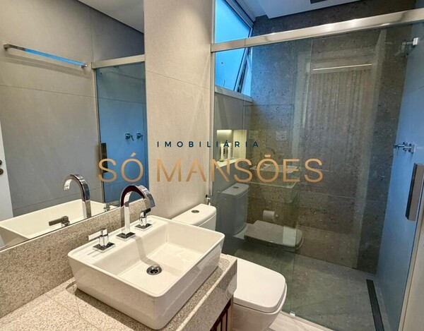 CASA MOBILIADA DE 358 M² À VENDA EM CONDOMÍNIO FECHADO DENTRO DE BH.