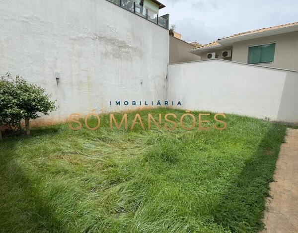CASA À VENDA NO CONDOMÍNIO FAZENDA DA SERRA NA PAMPULHA.