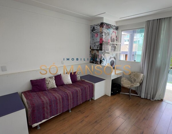 CASA À VENDA NO CONDOMÍNIO FAZENDA DA SERRA NA PAMPULHA.