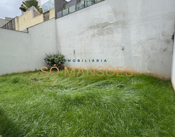 CASA À VENDA NO CONDOMÍNIO FAZENDA DA SERRA NA PAMPULHA.