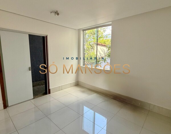 CASA DE 316m² À VENDA NO CONDOMÍNIO VILLAGE TERRASSE.