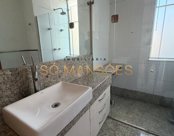 CASA DE 316m² À VENDA NO CONDOMÍNIO VILLAGE TERRASSE.