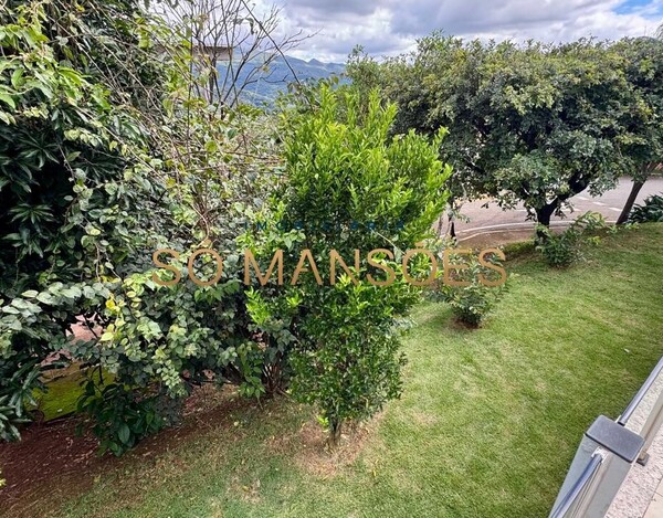 CASA DE 331M² À VENDA NO CONDOMÍNIO MIRANTE DA MATA.