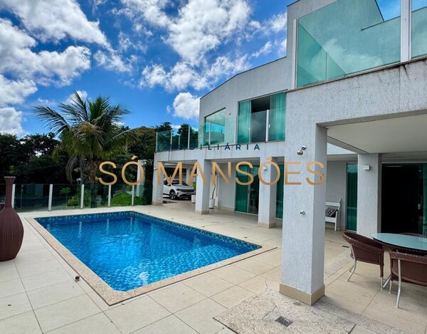 CASA DE 331M² À VENDA NO CONDOMÍNIO MIRANTE DA MATA.