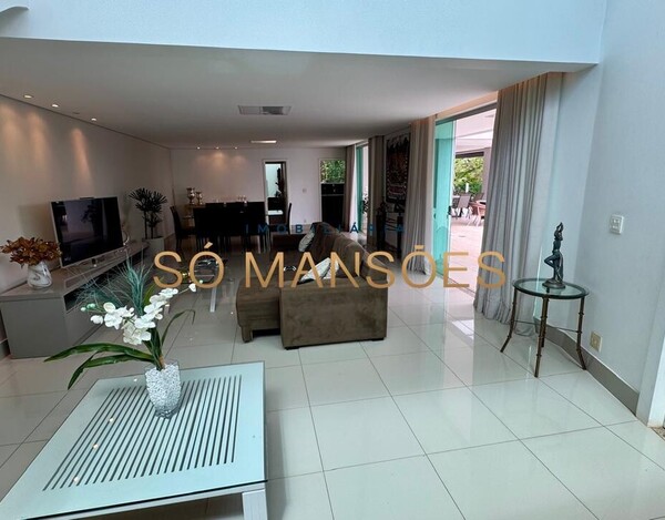 CASA DE 331M² À VENDA NO CONDOMÍNIO MIRANTE DA MATA.