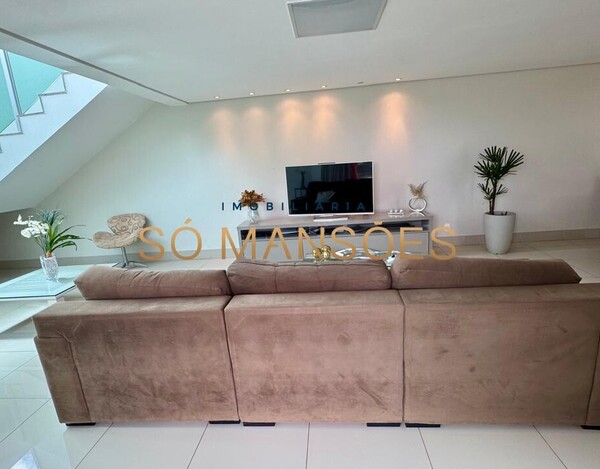 CASA DE 331M² À VENDA NO CONDOMÍNIO MIRANTE DA MATA.