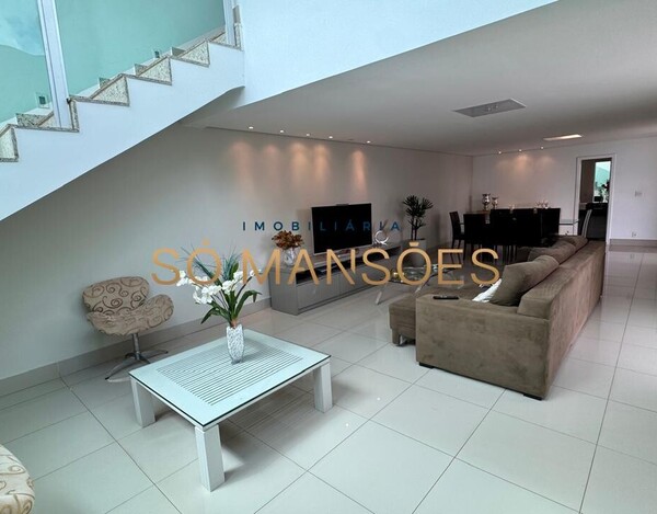 CASA DE 331M² À VENDA NO CONDOMÍNIO MIRANTE DA MATA.