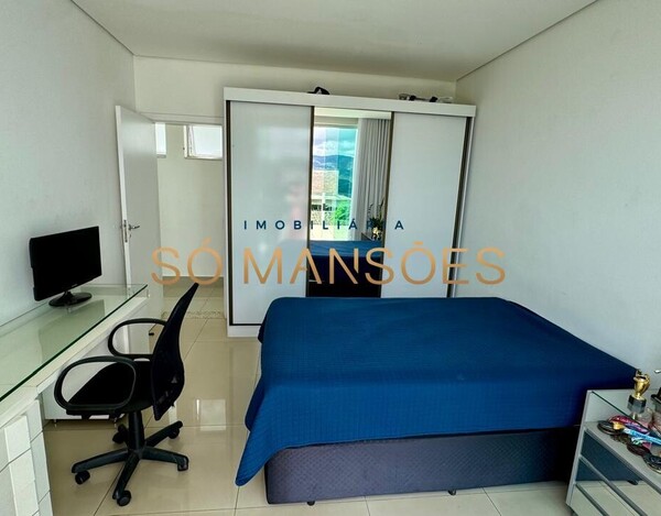 CASA DE 331M² À VENDA NO CONDOMÍNIO MIRANTE DA MATA.