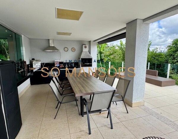 CASA DE 331M² À VENDA NO CONDOMÍNIO MIRANTE DA MATA.