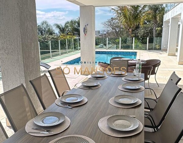 CASA DE 331M² À VENDA NO CONDOMÍNIO MIRANTE DA MATA.