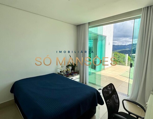 CASA DE 331M² À VENDA NO CONDOMÍNIO MIRANTE DA MATA.