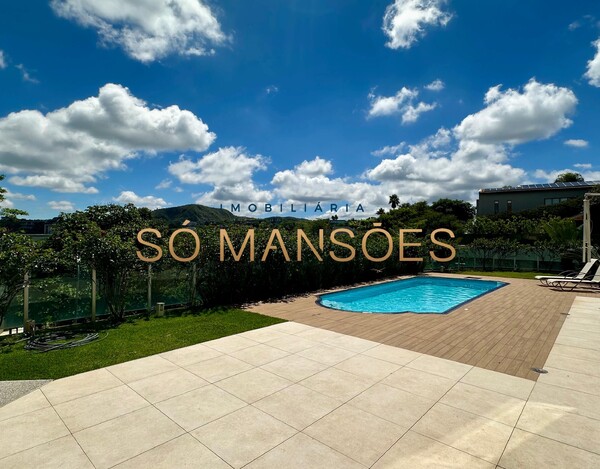 Casa de 561m² à venda no Vale dos Cristais