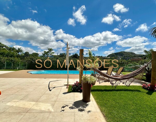 Casa de 561m² à venda no Vale dos Cristais