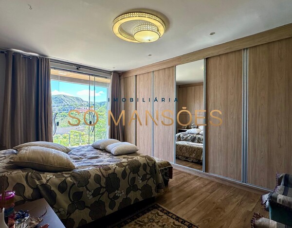 Casa de 561m² à venda no Vale dos Cristais