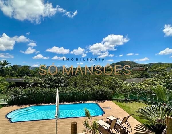 Casa de 561m² à venda no Vale dos Cristais