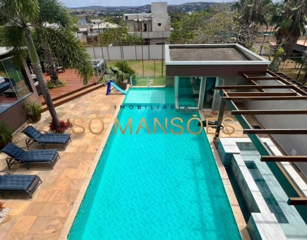 Casa de Luxo de 492 m² à Venda com 4 Suítes e Piscina Aquecida no Pontal da Liberdade, Lagoa Santa - MG