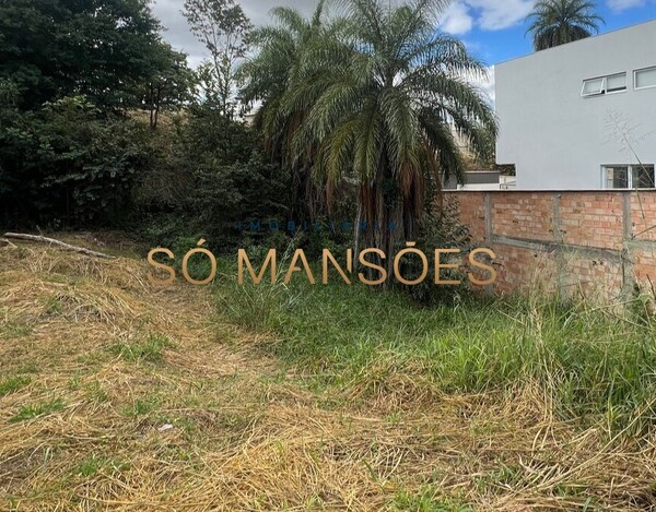 LOTE DE 497M² À VENDA NO CONDOMÍNIO PORTAL DO SOL EM CONTAGEM.