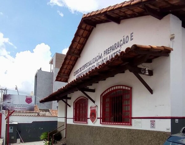 CASA COMERCIAL DE 510 M² À VENDA NO BAIRRO SANTA EFIGÊNIA – LOCALIZAÇÃO ESTRATÉGICA EM BELO HORIZONTE