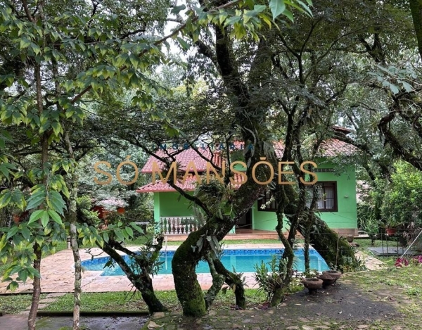 Casa de Alto Padrão de 2.204 m² à Venda no Morro do Chapéu, Nova Lima - MG
