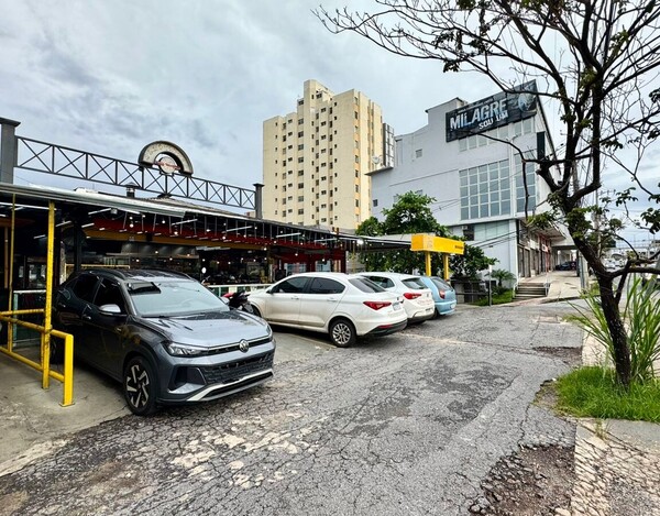 LOTE DE ESQUINA À VENDA NA AVENIDA CRISTIANO MACHADO – BAIRRO SAGRADA FAMÍLIA