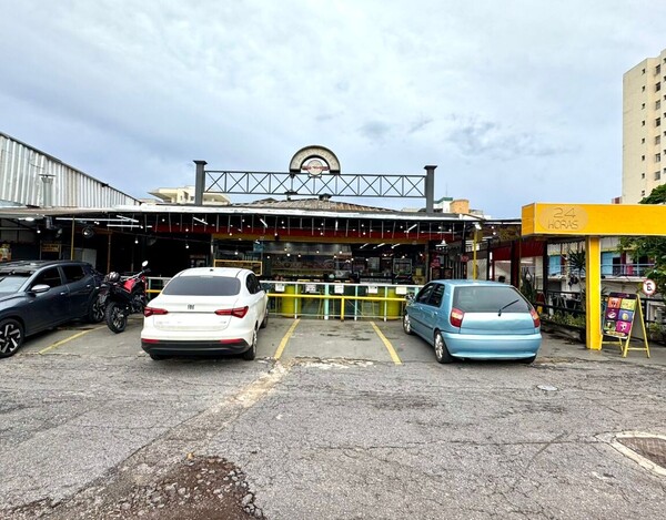 LOTE DE ESQUINA À VENDA NA AVENIDA CRISTIANO MACHADO – BAIRRO SAGRADA FAMÍLIA