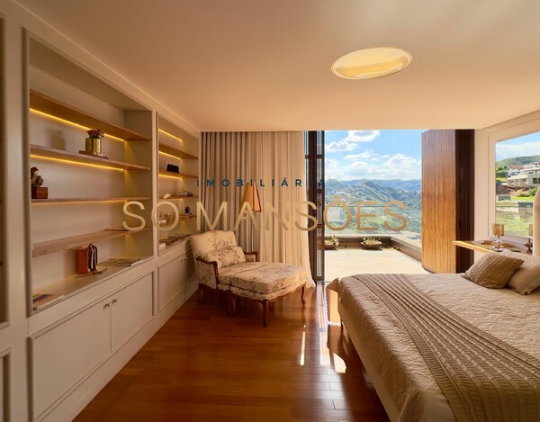 CASA MAGNÍFICA À VENDA NO VALE DOS CRISTAIS – ARQUITETURA IMPONENTE E VISTA DESLUMBRANTE.