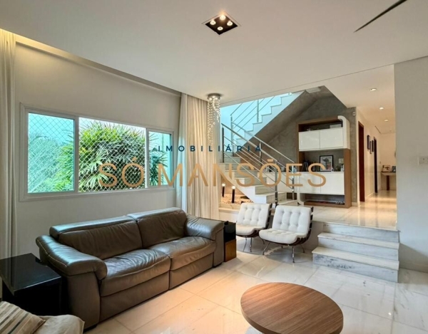 Casa de Alto Padrão de 300 m² à Venda com 2 Suítes e Piscina Aquecida no Vila Alpina, Nova Lima - MG
