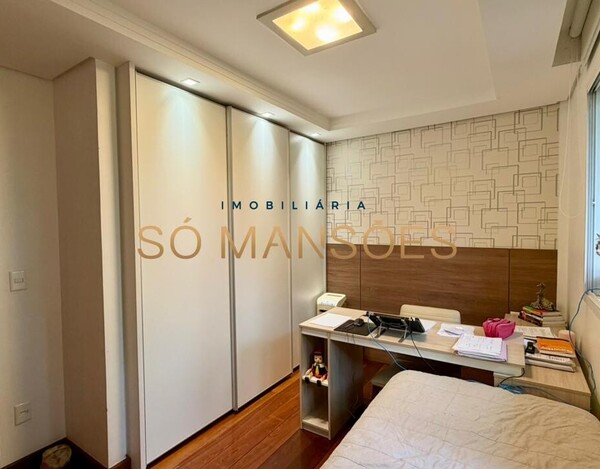 CASA DE 300m ² À VENDA NO CONDOMÍNIO VILA ALPINA.