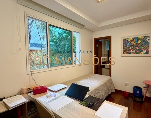 CASA DE 300m ² À VENDA NO CONDOMÍNIO VILA ALPINA.