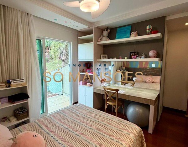 CASA DE 300m ² À VENDA NO CONDOMÍNIO VILA ALPINA.